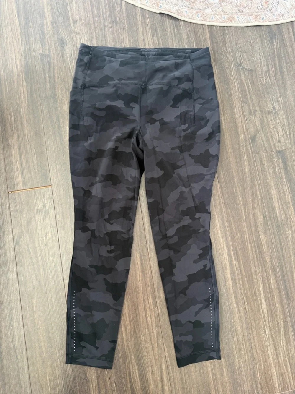 Lululemon Swift Speed High-Rise Tight *25" - Picture 2 of 6